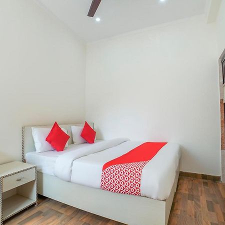Oyo 67163 Anantham Residency Hotel Narendra Nagar Exterior foto